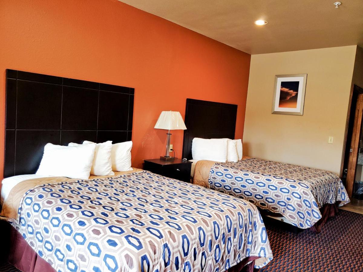 Atria Inn & Suites By Oyo, Jourdanton, Tx Zewnętrze zdjęcie